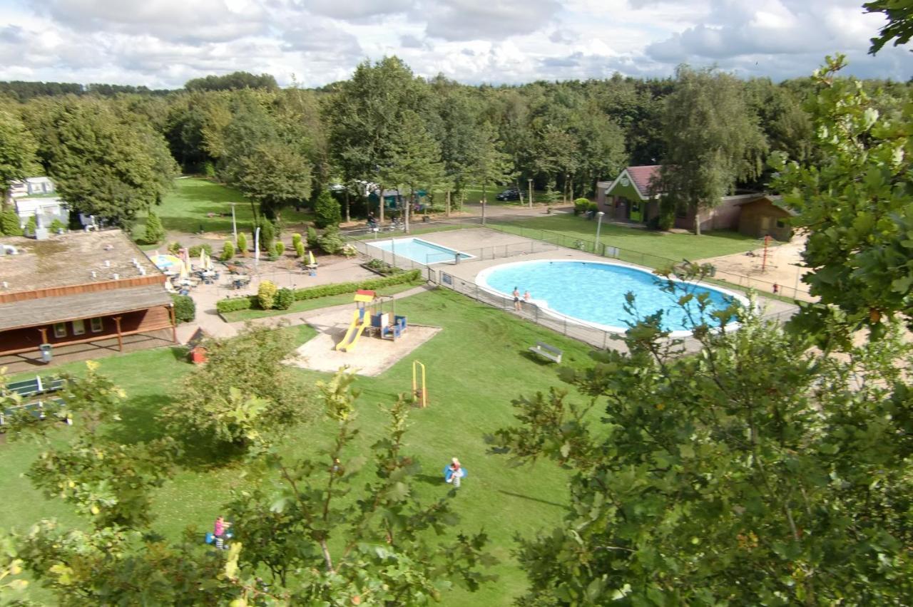 Vakantiepark T Urkerbos - Blokhutje Екстериор снимка